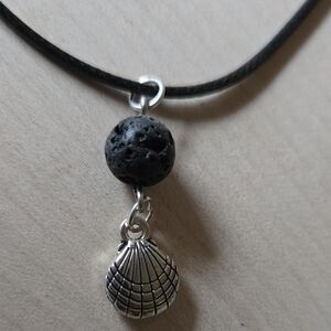 Black and Silver Shell Pendant Necklace